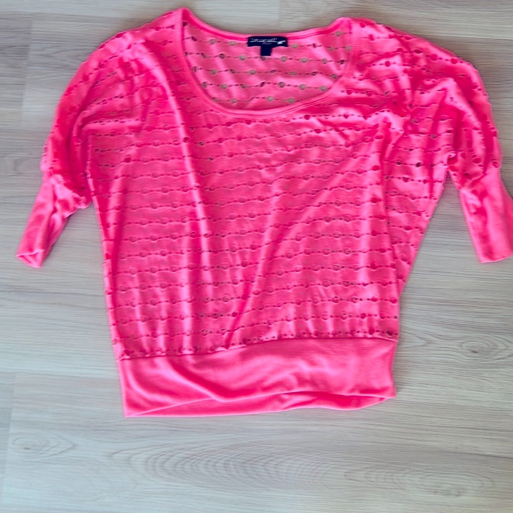 Living Doll Eyelet Top L Pink Cut Out Batwing Pullover Relaxed Casual